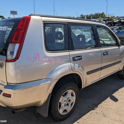 2003 Nissan Xtrail Right Rear Door Sliding