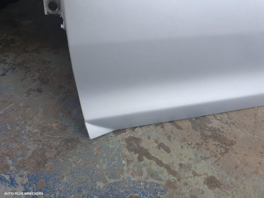 2009 Volkswagen Jetta Left Rear Door Sliding