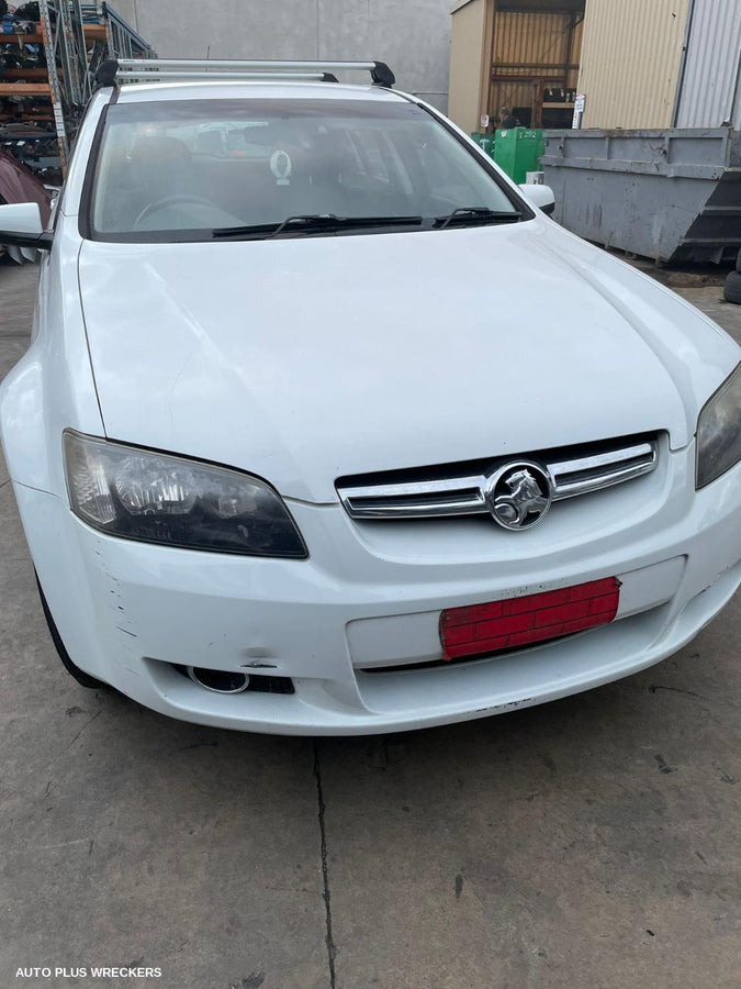 2010 Holden Commodore Left Front Window Reg Motor