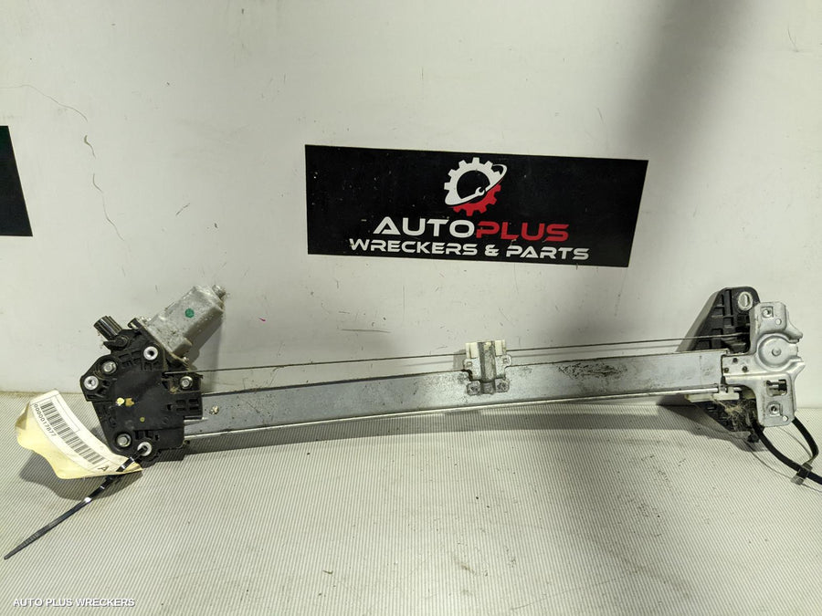 2007 Honda Crv Right Front Window Reg Motor