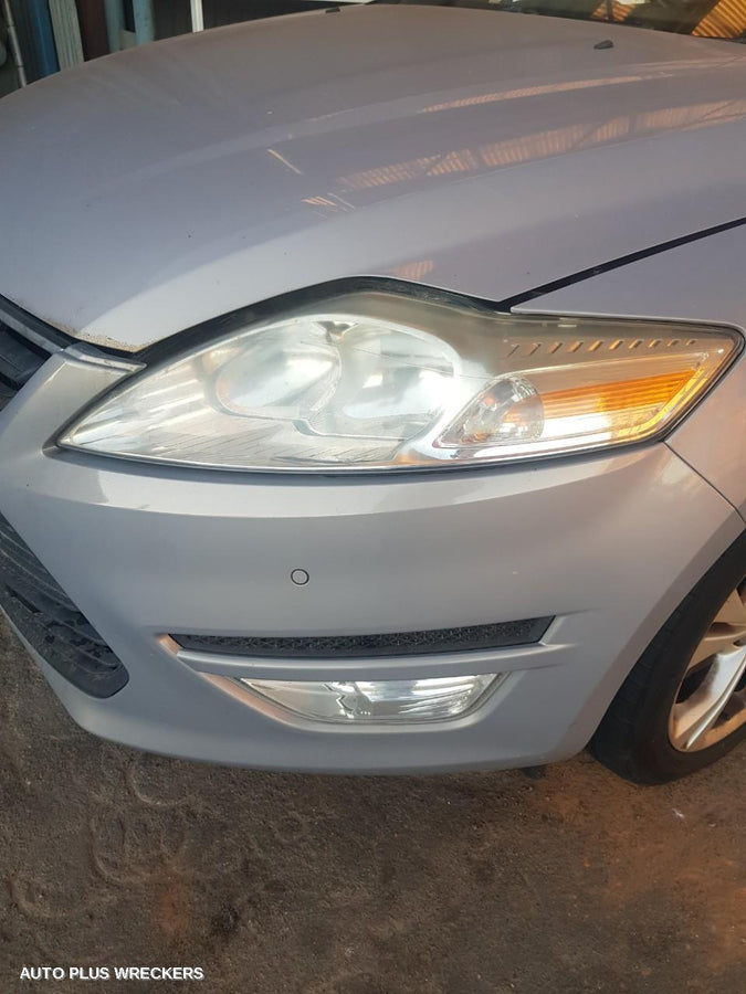 2011 Ford Mondeo Grille