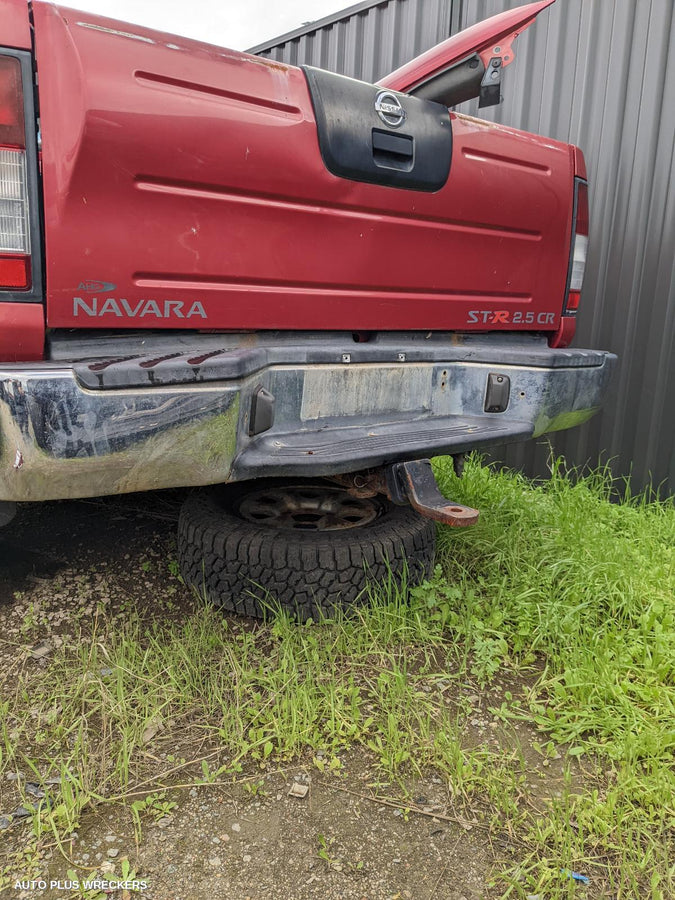 2008 Nissan Navara Left Guard