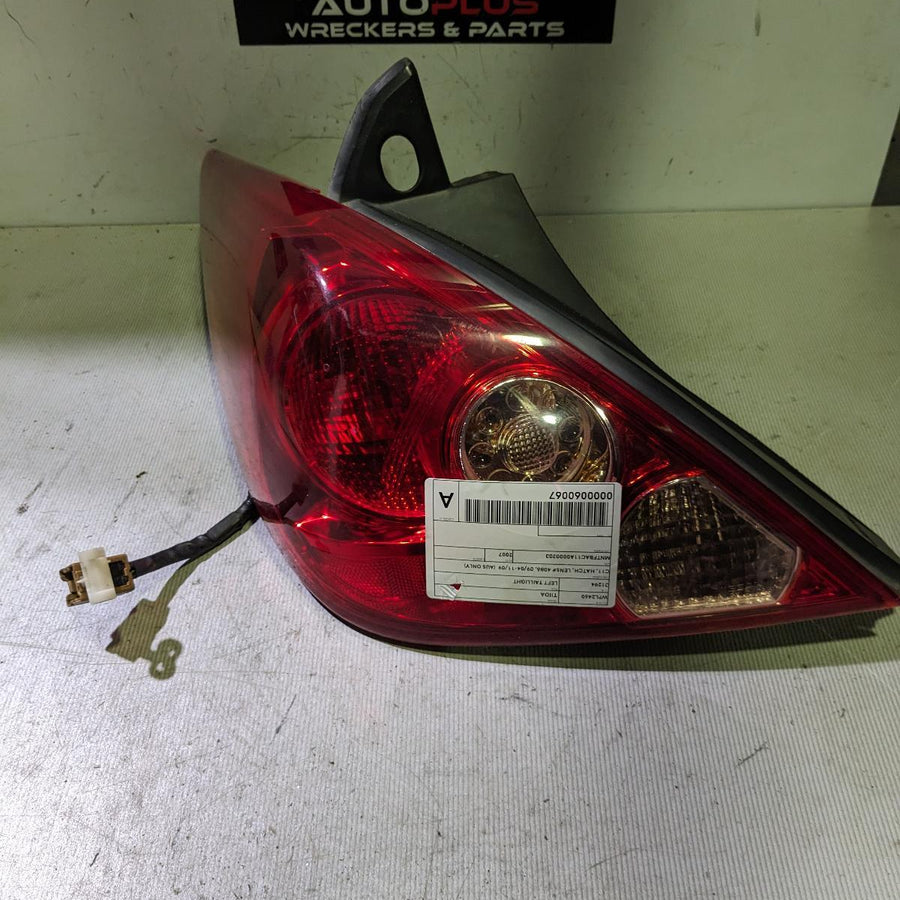 2004-2009 Nissan Tiida Left Taillight