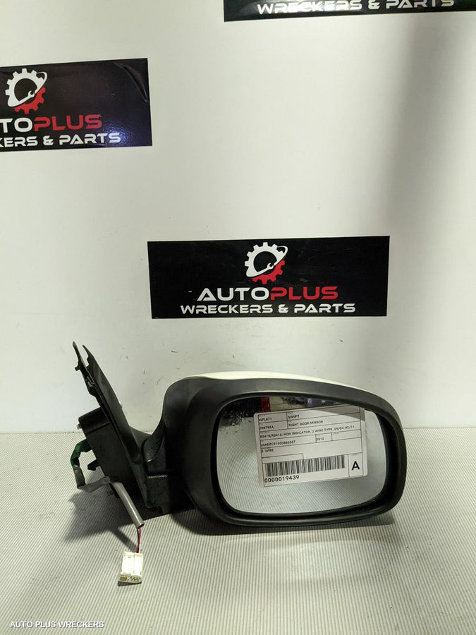 2010 Suzuki Swift Right Door Mirror