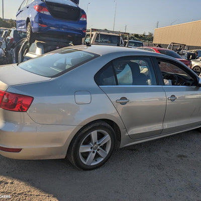 2014 Volkswagen Jetta Left Taillight