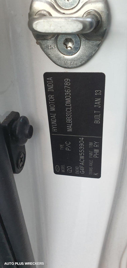 2013 Hyundai I20 Left Front Door Window