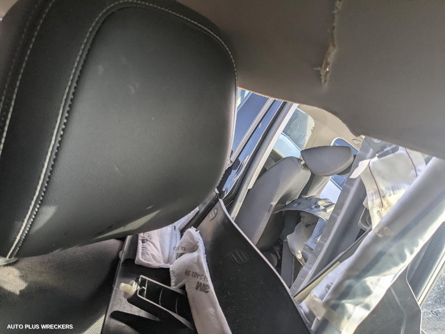 2017 Renault Kaleos R Bar Bracket Reinfo