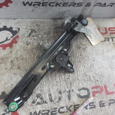 2017 Nissan Qashqai Right Front Window Reg Motor