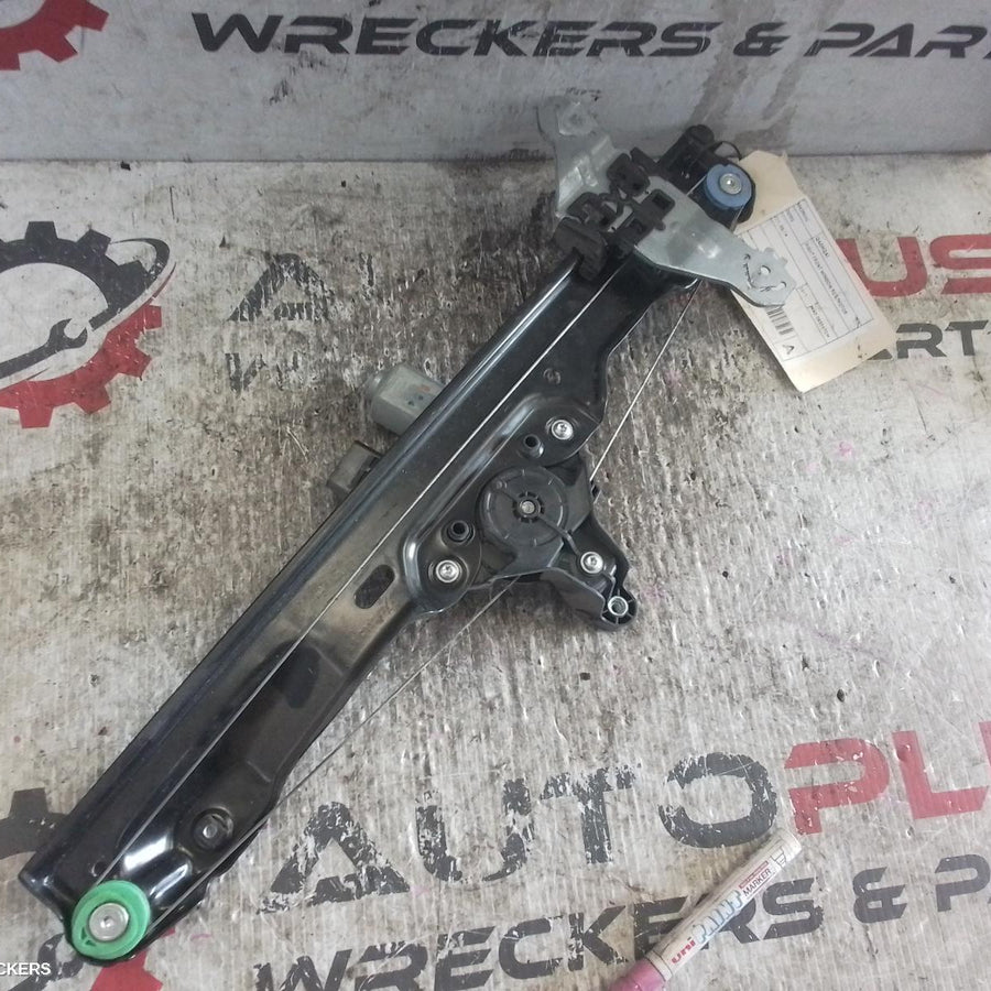 2017 Nissan Qashqai Right Front Window Reg Motor