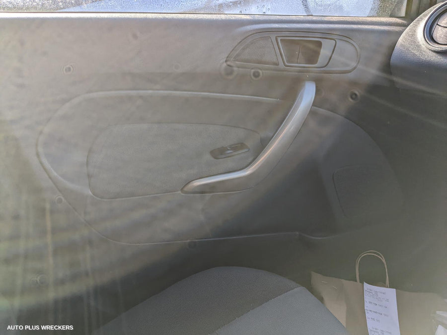 2009 Ford Fiesta Left Guard