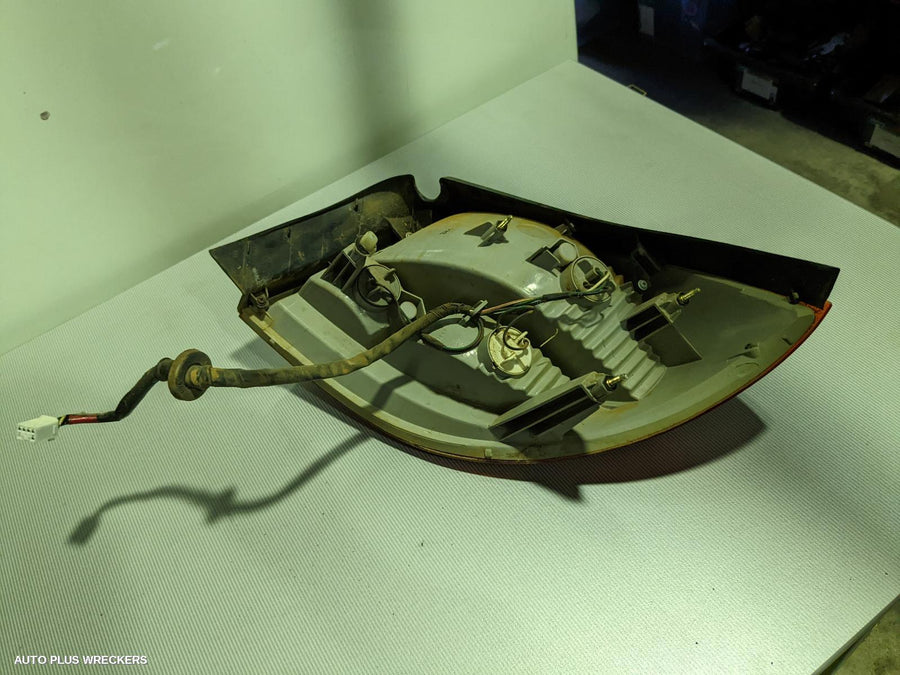 2004 Kia Rio Left Taillight