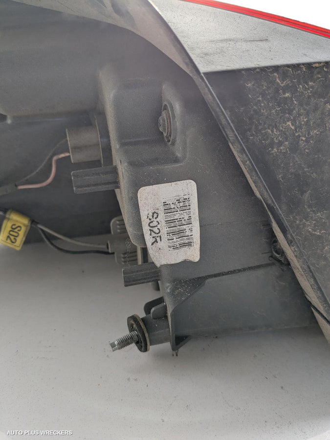 2013 Hyundai Elantra Right Taillight