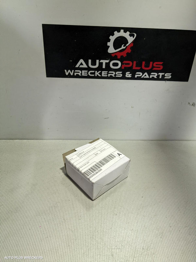 2005 TOYOTA COROLLA LEFT INDICATOR FOG SIDE