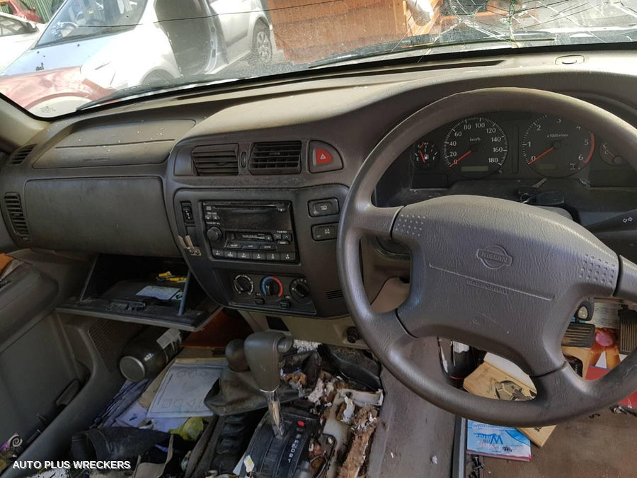 2000 Nissan Patrol Sunvisor