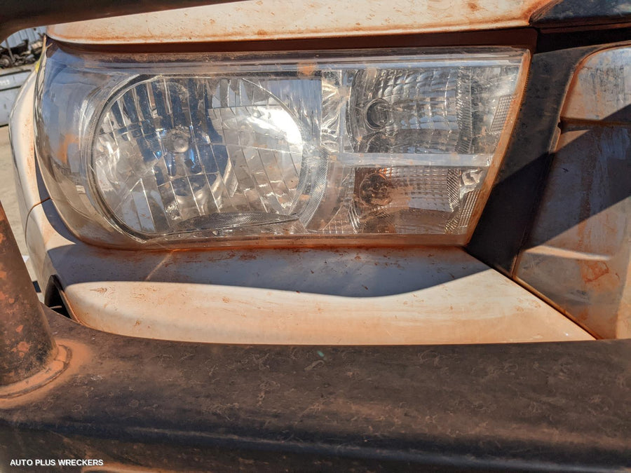 2019 Toyota Hilux Right Front Door Window