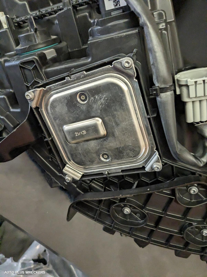 2019 Mercedes X Class Left Headlamp