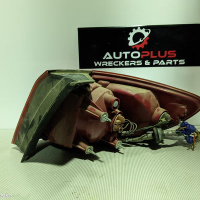 2008 Hyundai Santa Fe Left Taillight