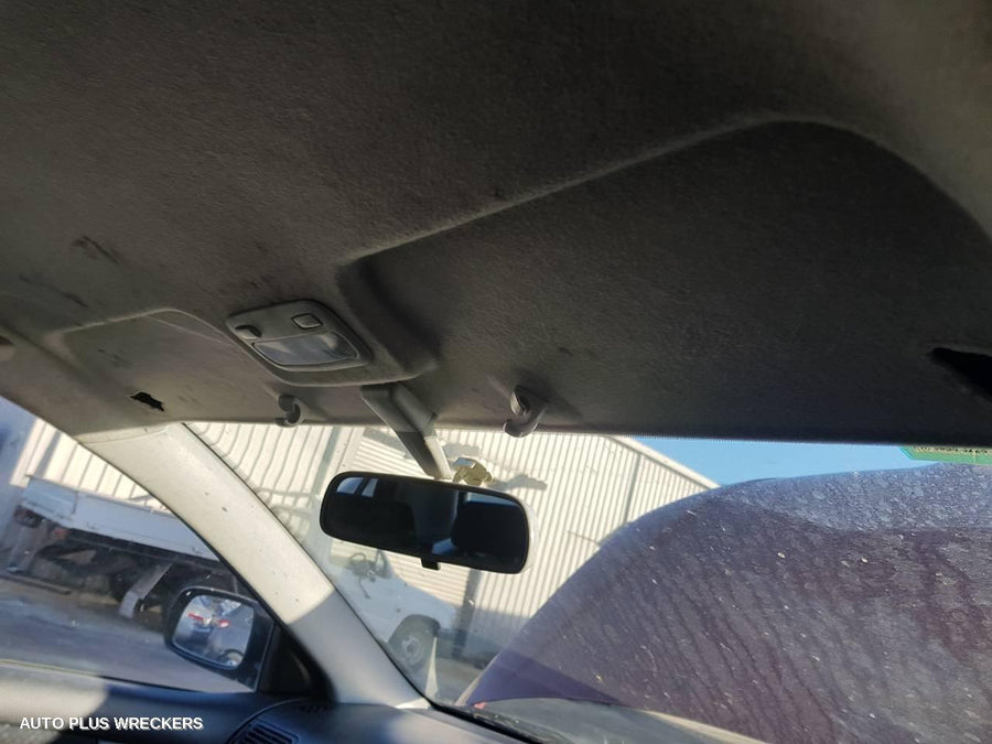 2005 Toyota Corolla Right Rear 1 4 Door Glass