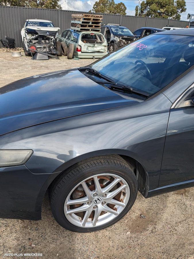 2005 HONDA ACCORD LEFT FRONT DOOR WINDOW