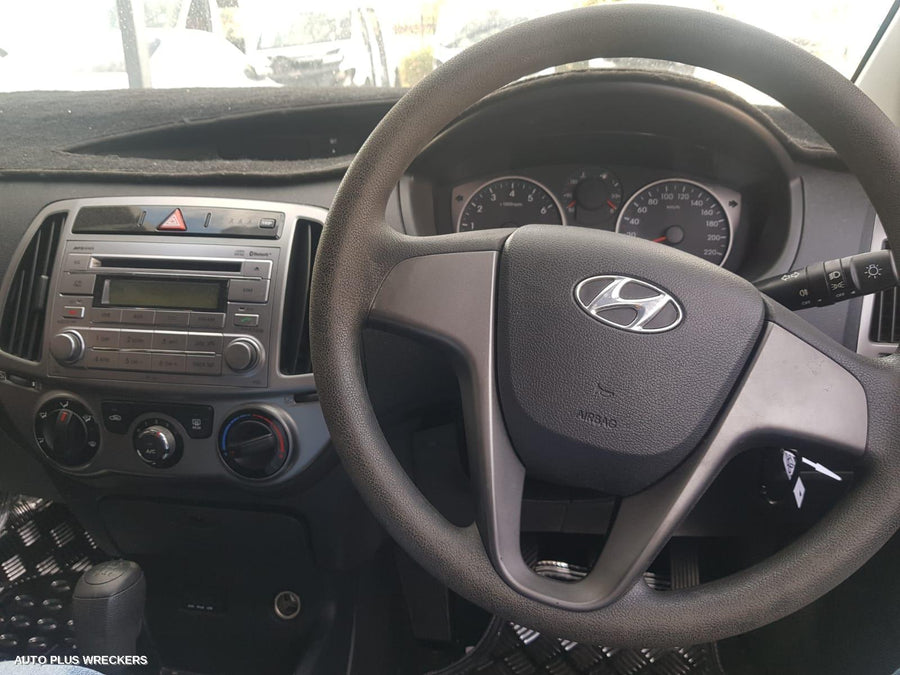 2014 HYUNDAI I20 LEFT FRONT WINDOW REG MOTOR