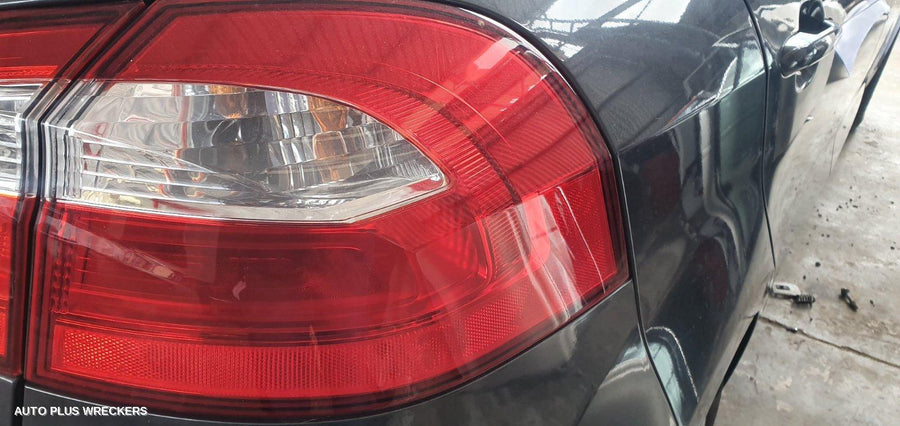 2014 Kia Rio Right Taillight