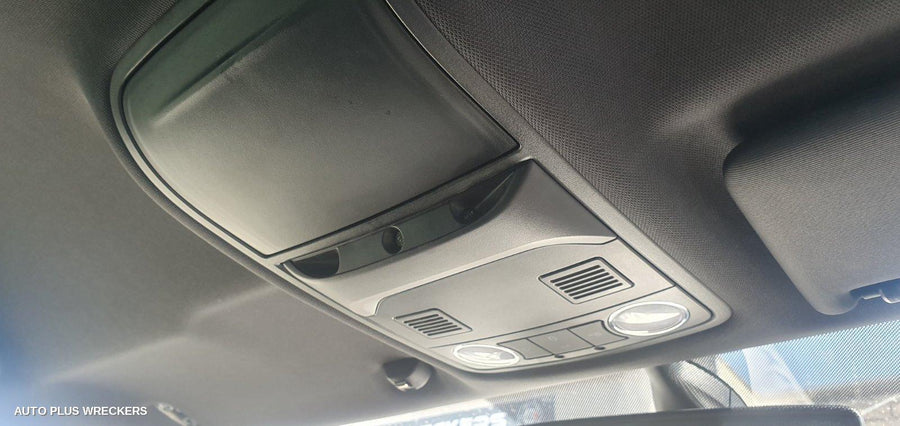2020 Skoda Octavia Right Front Door Window