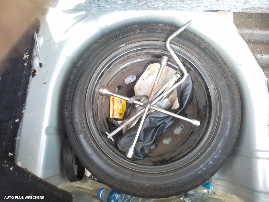 2014 Ford Fiesta Left Guard