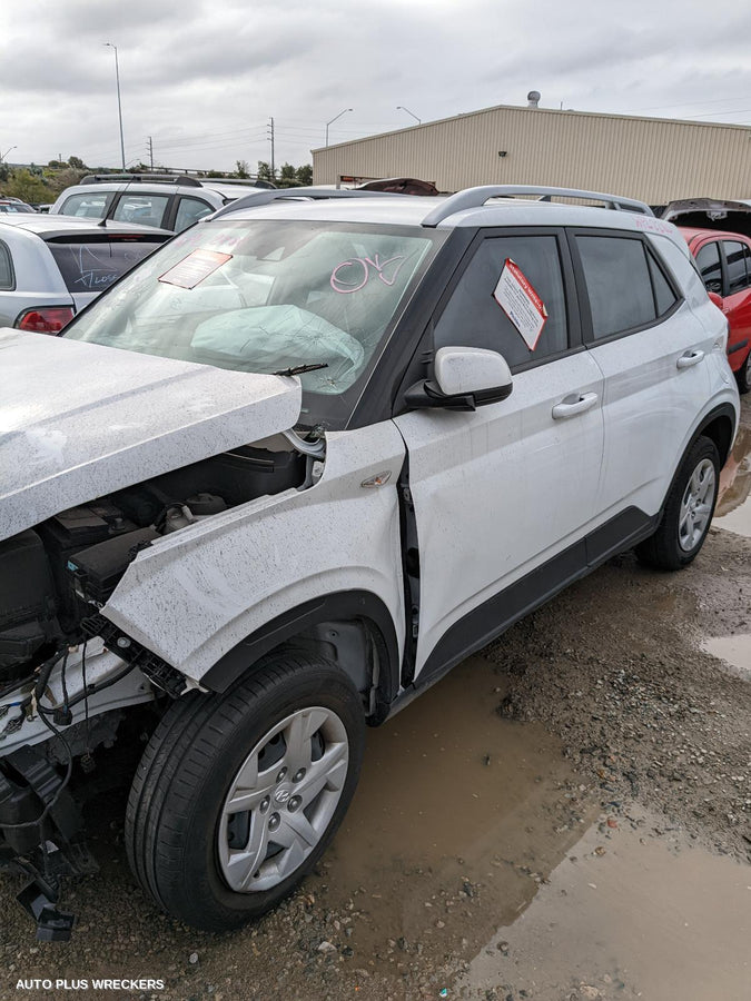 2019-2026 Hyundai Venue Right Front Door Window