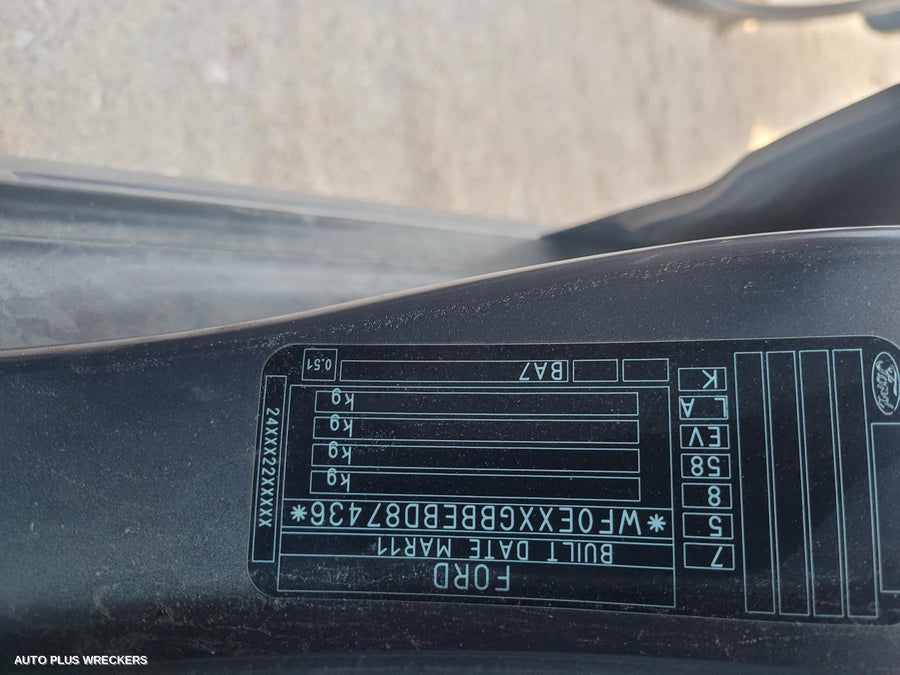 2011 Ford Mondeo Left Rear Door Sliding