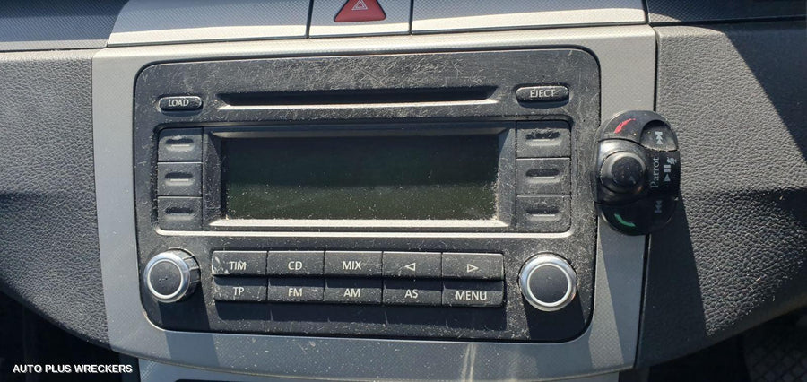 2006 Volkswagen Passat Fan