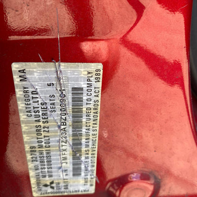 2011 MITSUBISHI COLT OVERFLOW BOTTLE