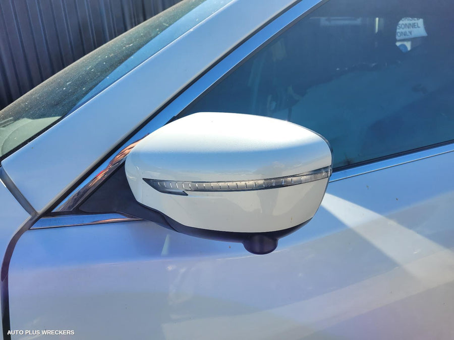 2014 Nissan Xtrail Fuse Box