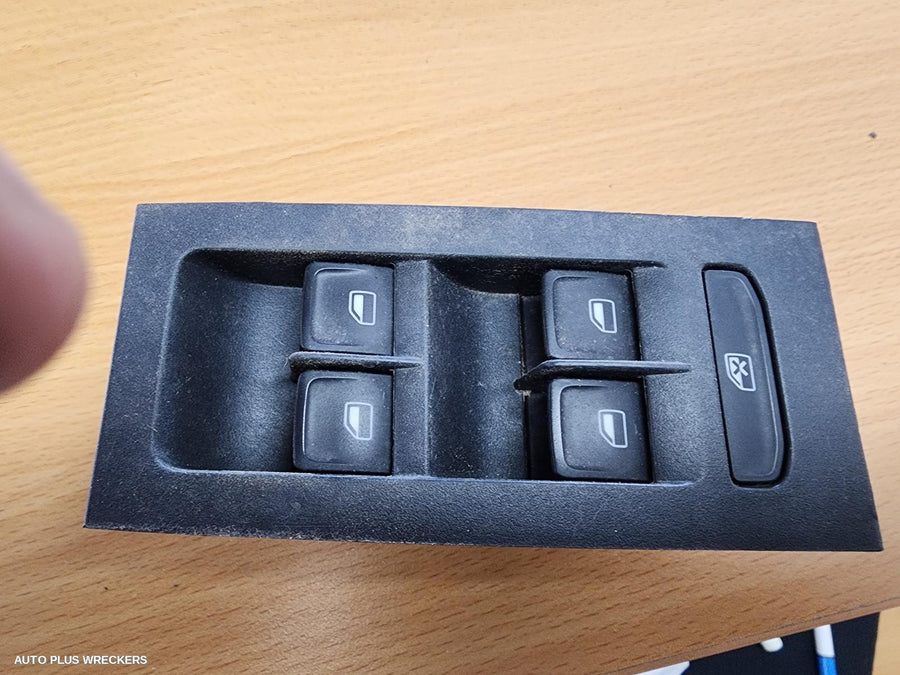 2013-2017 Skoda Octavia Pwr Dr Wind Switch