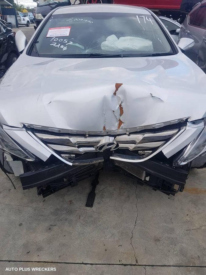 2010-2013 Hyundai I45 Right Rear Door Window