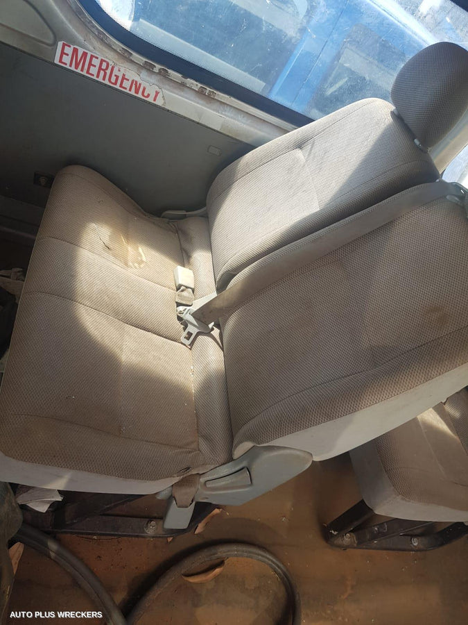 2005 Toyota Hiace 3rd Seat
