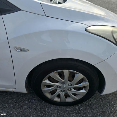 2012-2017 Hyundai I30 High Level Stoplight