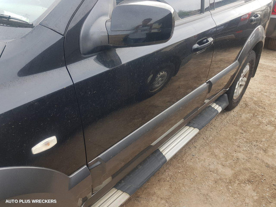 2007 Kia Sorento Left Guard