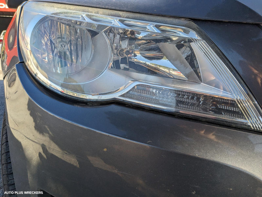 2011 Volkswagen Tiguan Left Taillight