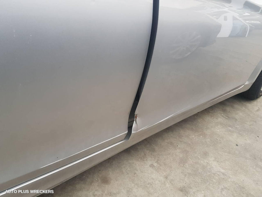 2012 Hyundai I45 Right Rear Door Window