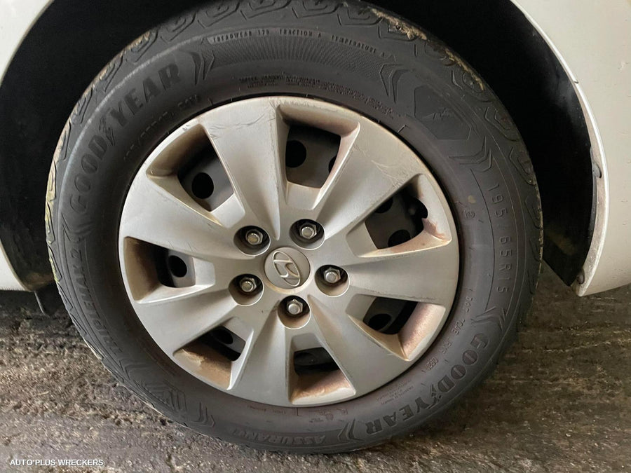 2009 Hyundai I30 Left Rear Door Window