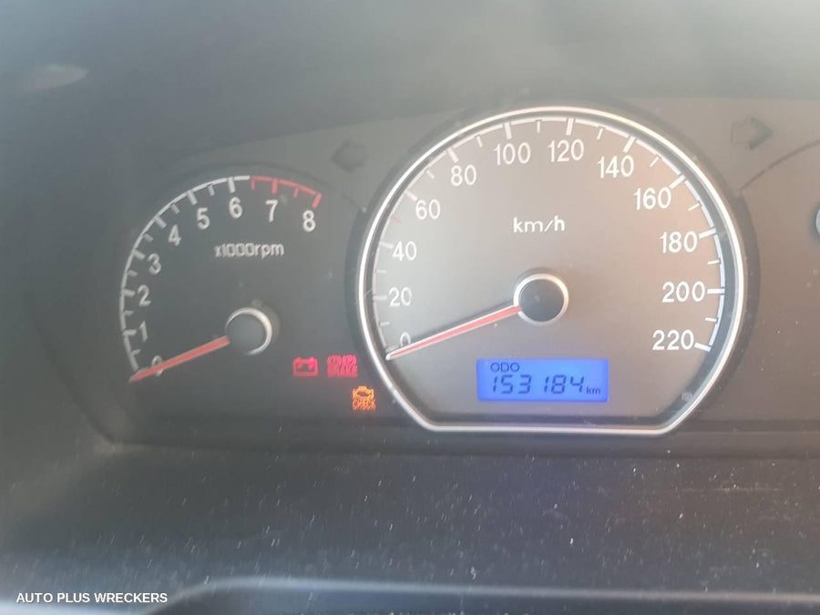 2006 Hyundai Elantra Left Taillight