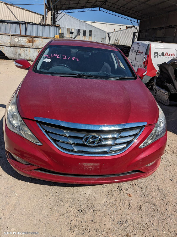 2010 Hyundai I45 Left Taillight