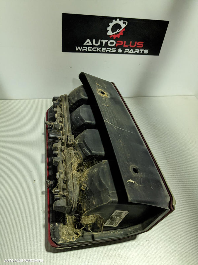 2007 Dodge Nitro Right Taillight