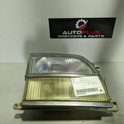1999 Nissan Elgrand Right Headlamp