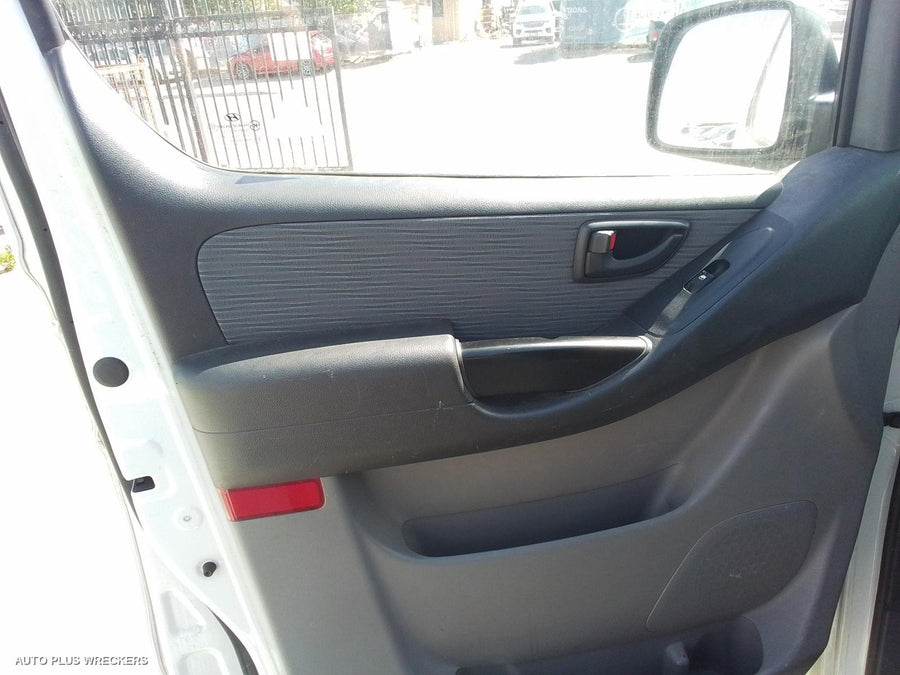 2011 Hyundai Iload/imax Bonnet