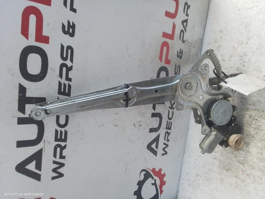 2006-2012 Toyota Aurion Right Front Window Reg Motor