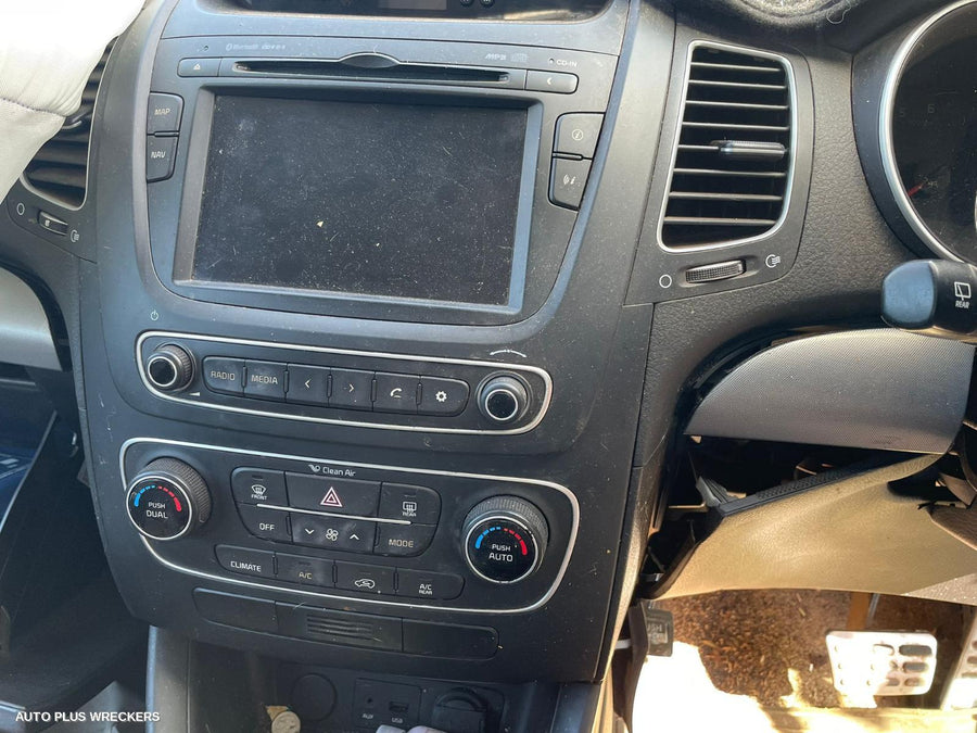 2014 Kia Sorento Console