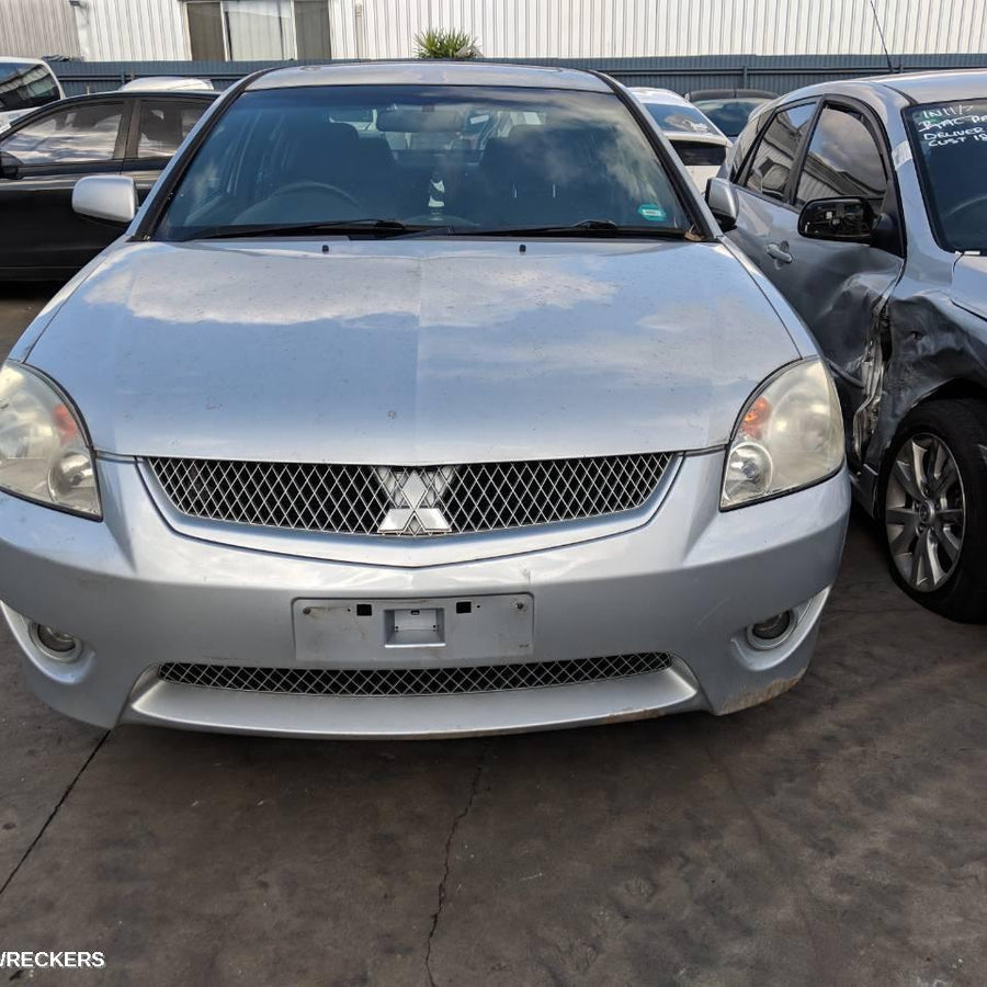 2006 Mitsubishi 380 Ignition W  Key