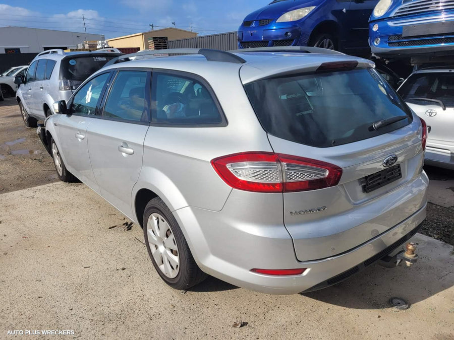 2011 Ford Mondeo Right Taillight
