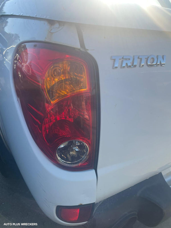 2008 Mitsubishi Triton Door Boot Gate Lock